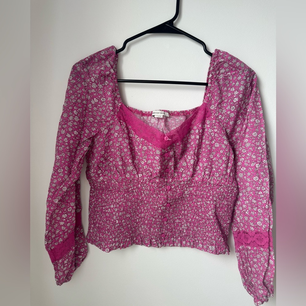 NWOT- Women’s American Eagle top size small